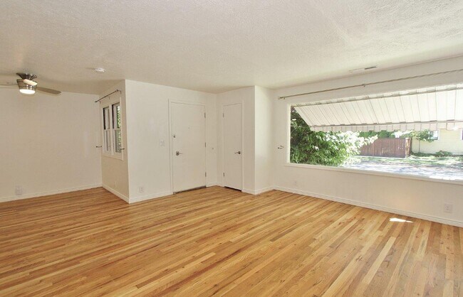 Building Photo - 1202 N 20th St