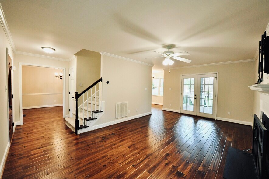 Building Photo - 962 Saint Catherines Dr