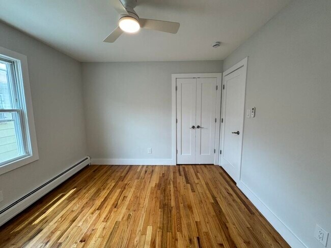 Building Photo - 253 Webster Ave