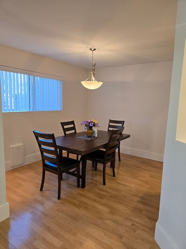 Building Photo - Furnished, 1-Year Long-Term Rental