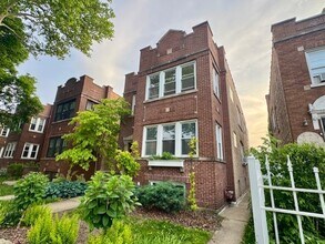 Building Photo - 6724 N Campbell Ave