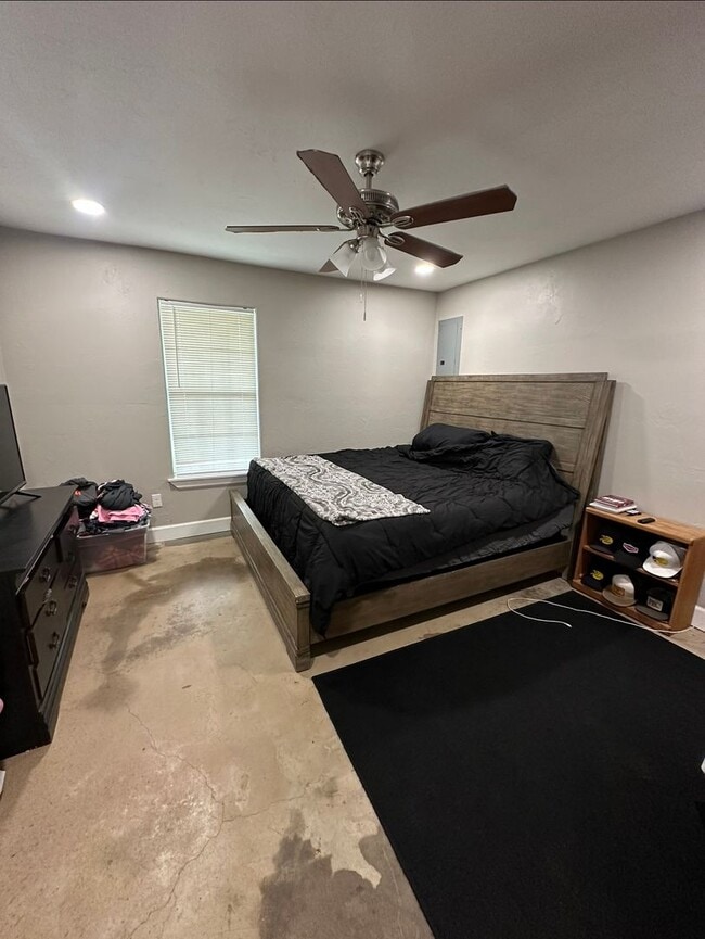 Building Photo - Cute and Cozy 1 Bedroom 1 Bath House