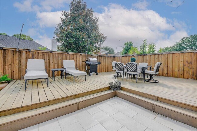 Building Photo - 15838 Red Hill Trail