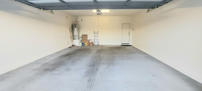 Building Photo - "COMING SOON" Lovely 3 Bedroom Home in Gre...