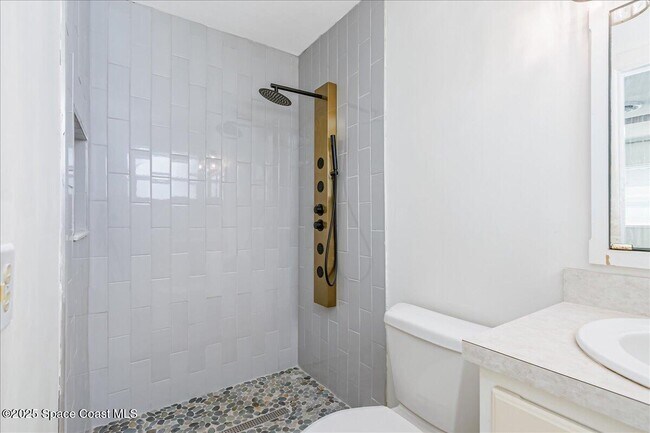 Building Photo - 309 Gemini Dr