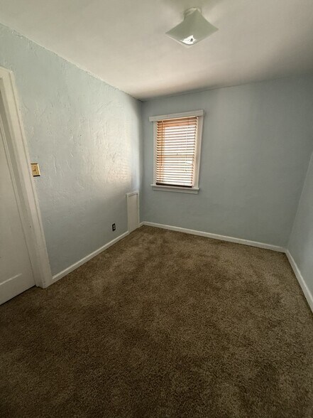 Building Photo - 2713 S 900 E