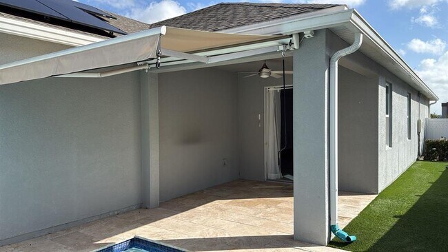 Building Photo - 15512 Sunquat Dr