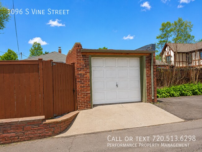 Building Photo - 1096 S Vine St
