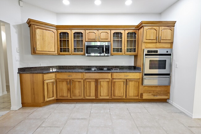 Building Photo - 410 Arrowhead Trail