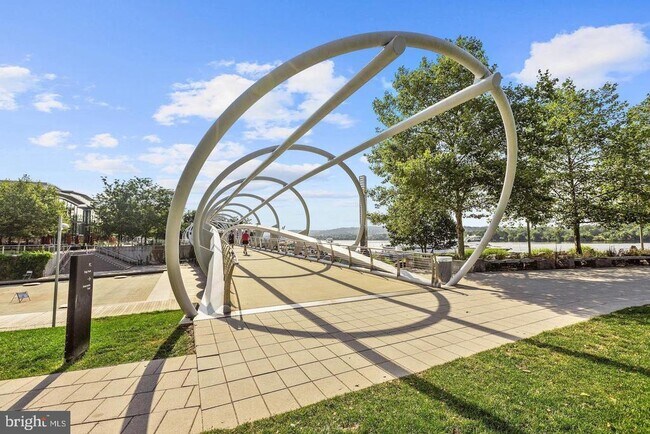 Building Photo - 350 G St SW