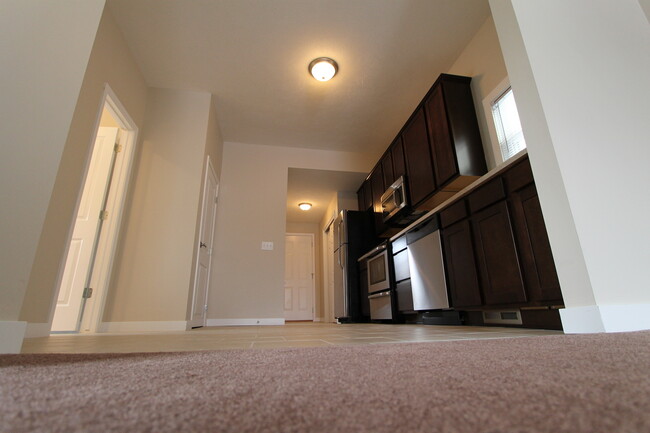 Building Photo - Fully Remodeled 3 Bedroom House!