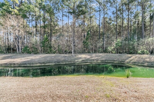 Building Photo - 1624 Shady Pine Rd