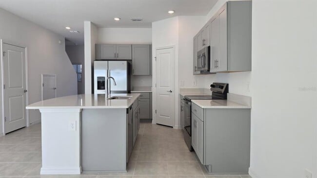 Building Photo - 2220 Portrait St