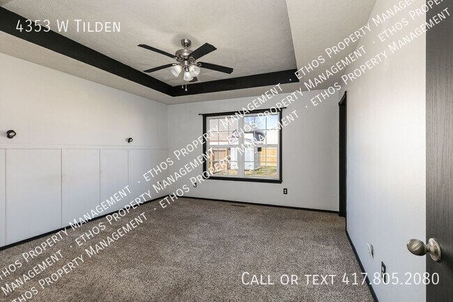 Building Photo - 4353 W Tilden St