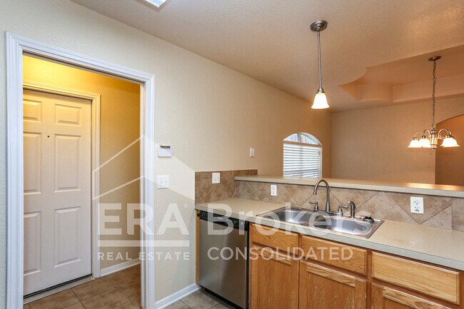 Building Photo - 702 Aries Dr