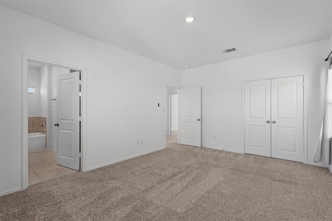 Building Photo - 1512 Weatherford Ln