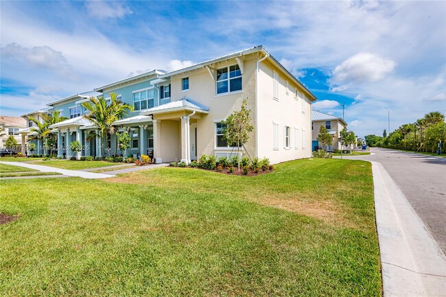 Building Photo - 1040 Eucalyptus Dr