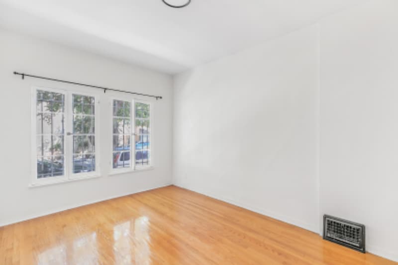 Building Photo - 366 N Sierra Bonita Ave