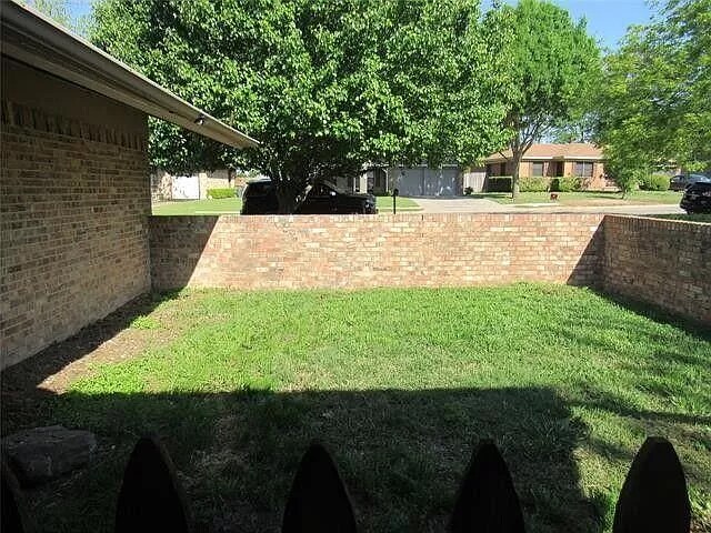 Building Photo - 901 S Burdette Ave