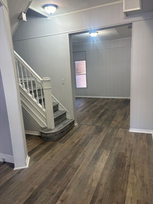 Building Photo - Available Now – Spacious 3-Bedroom Townhome in Baltimore City