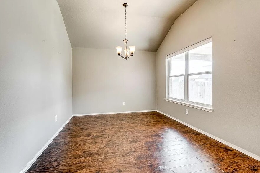 Building Photo - 4844 Grinstein Dr