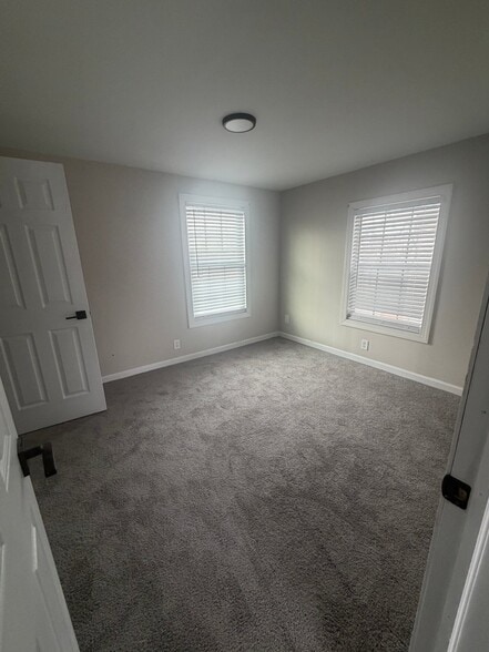 Building Photo - 1153 Sullivant Ave