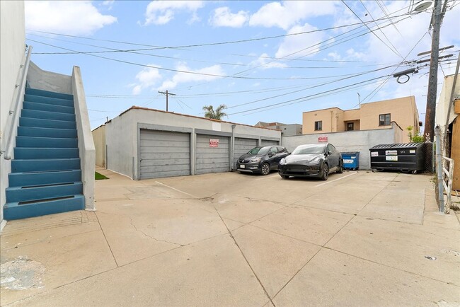 Building Photo - 335 N Genesee Ave