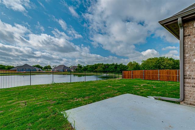 Building Photo - 327 Sweetspire Dr