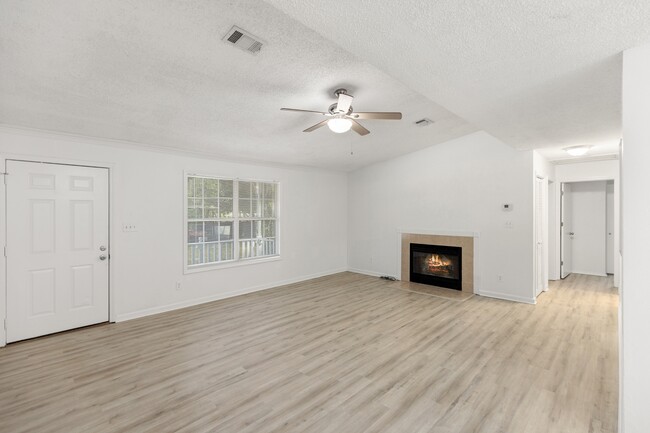 Building Photo - 334 Calhoun Ave
