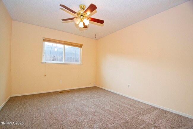 Building Photo - 1146 Glacier Dr