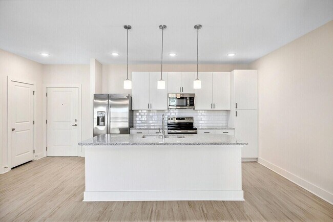 Building Photo - 1109 Augusta Dr