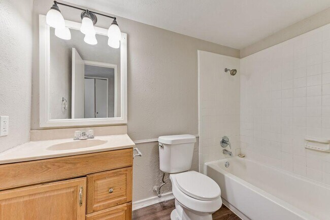 Building Photo - 4209 Martindale Dr