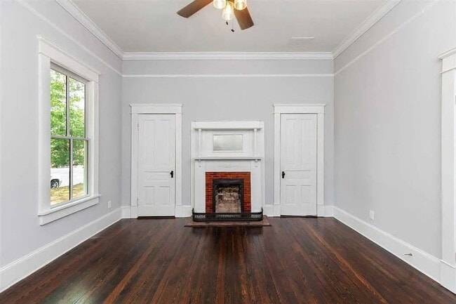 Building Photo - 632 Grady Pl SW