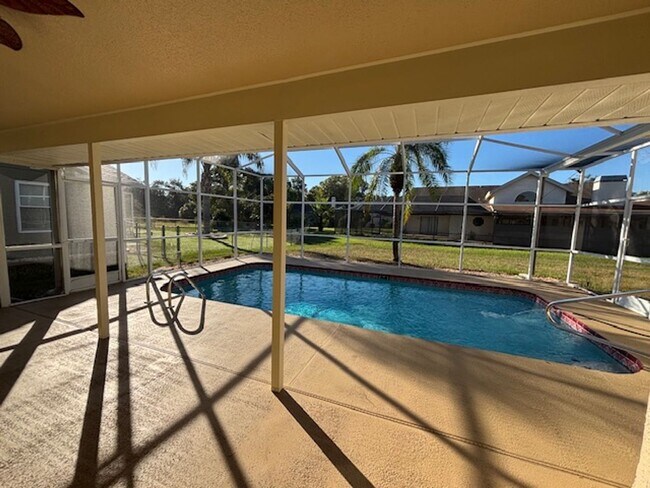 Building Photo - Pool Home in 7-Hills