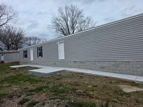 Building Photo - 28 Yoakum Cir