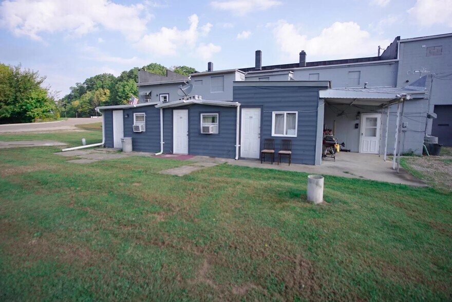 Building Photo - 926 Kinzler Ave