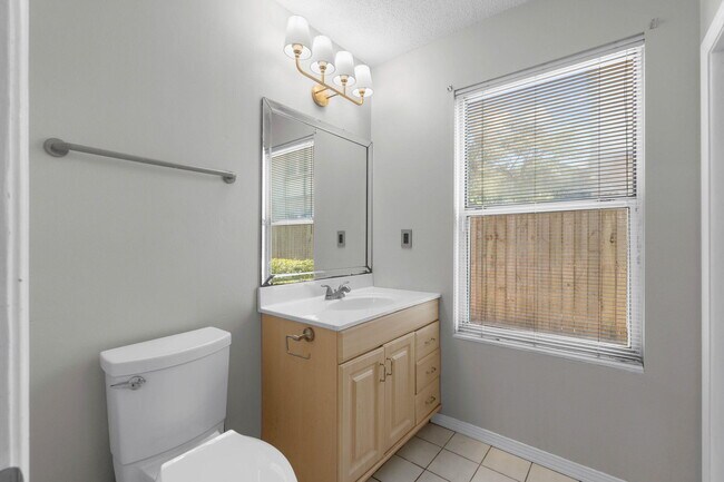 Building Photo - 101 Hands Cove Ln