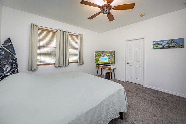 Building Photo - 3021 Grandiflora Dr