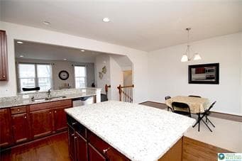 Building Photo - 2206 Cook Dr