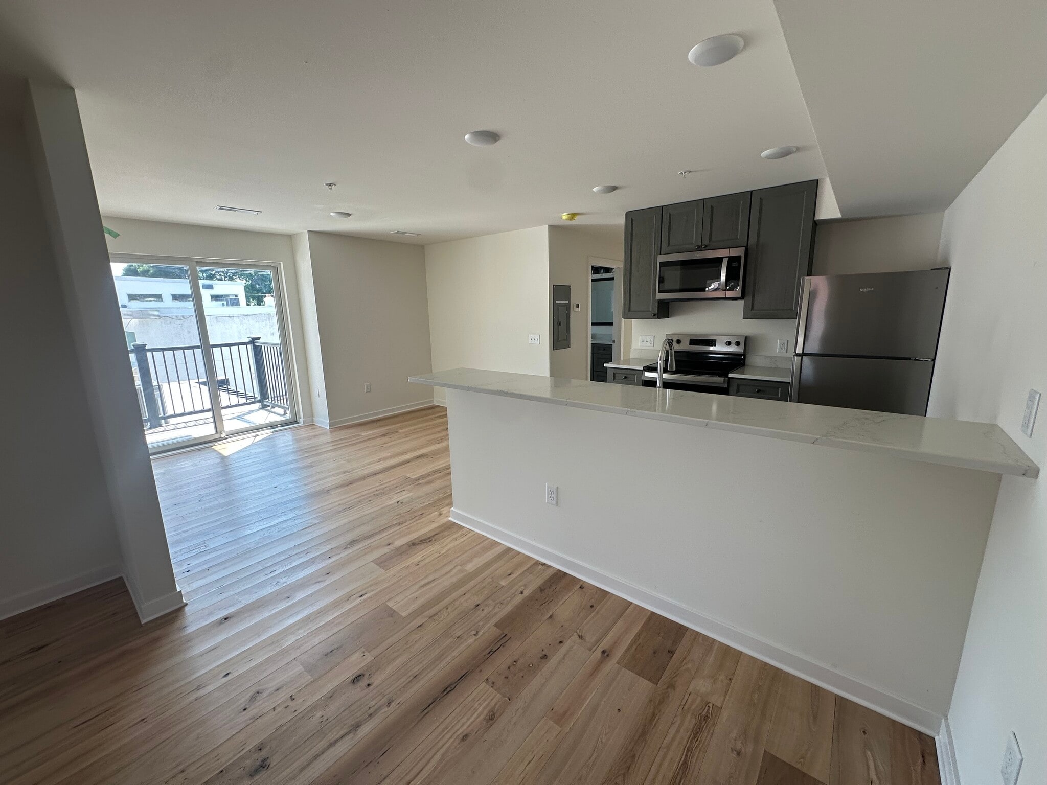 Building Photo - 1219 Regent St