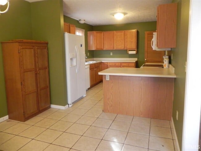 Building Photo - 340 Plantation Way