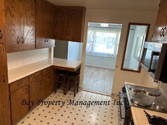 Building Photo - Lovely 3-Bedroom, 2-Bath Home Near Mission...