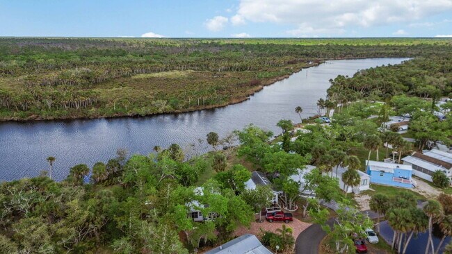 Building Photo - "Ramblers Rest Resort - 1 bed 1 bath home"