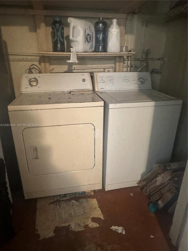 Building Photo - 62 Spinning Wheel Ln