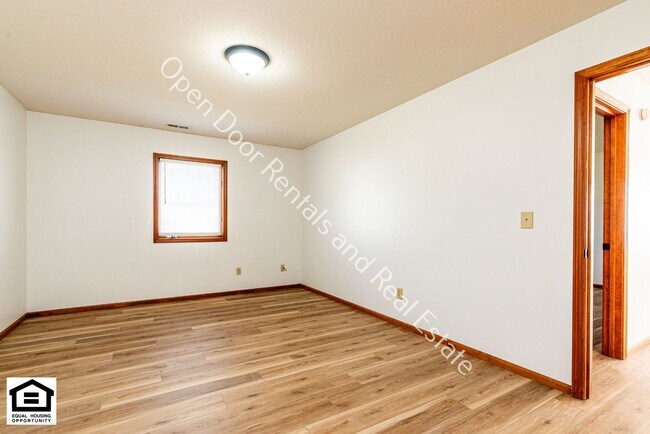 Building Photo - 1514/1516 Fieldstone Dr.