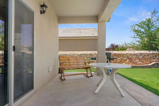 Building Photo - 13483 Halifax St