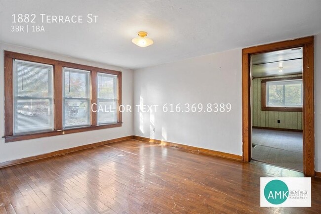 Building Photo - 1882 Terrace St