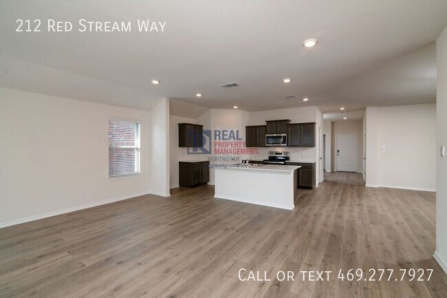 Building Photo - 212 Red Strm Wy