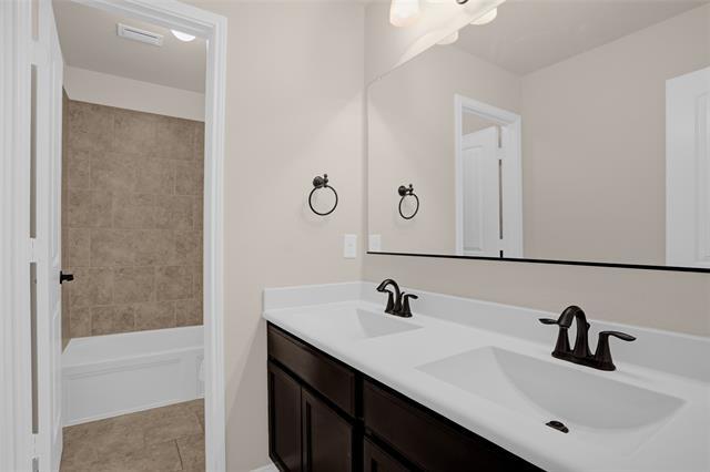 Building Photo - 608 Wichita Trail