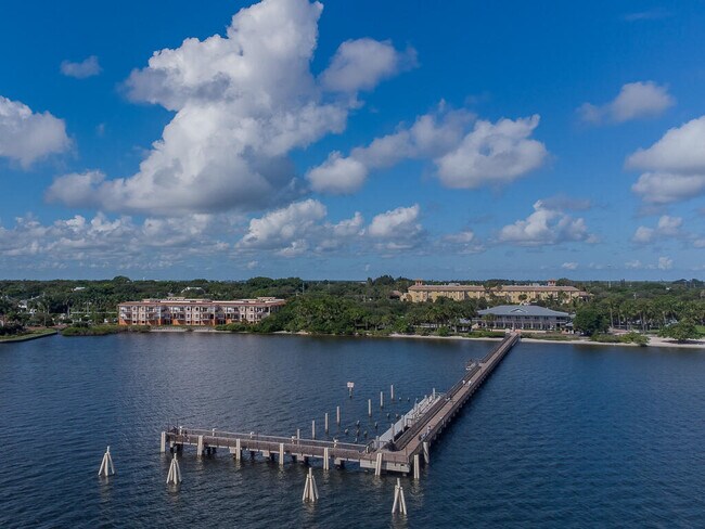 Building Photo - 1903 NE Media Ave